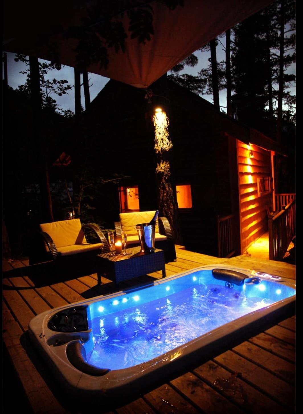 Les Cabanes Des Pins Sylvestres แซ็ง-มาร์แต็ง-เวซูบี ภายนอก รูปภาพ
